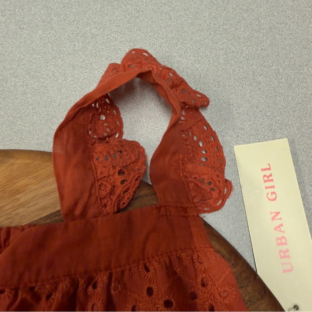 Rust Eyelet Button-Front Tank Top - Picture 3 of 8